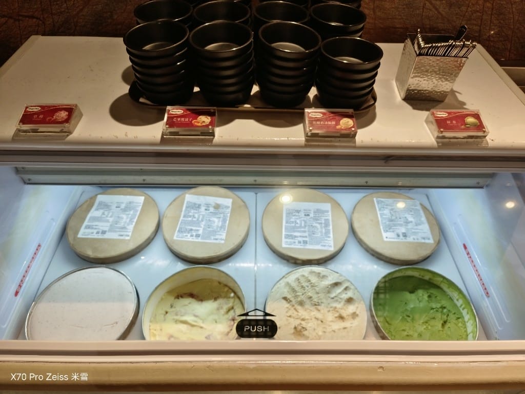 【台北吃到飽】十二廚台北喜來登大飯店25訪，平日午餐阿霞飯店美食吃到飽🍻