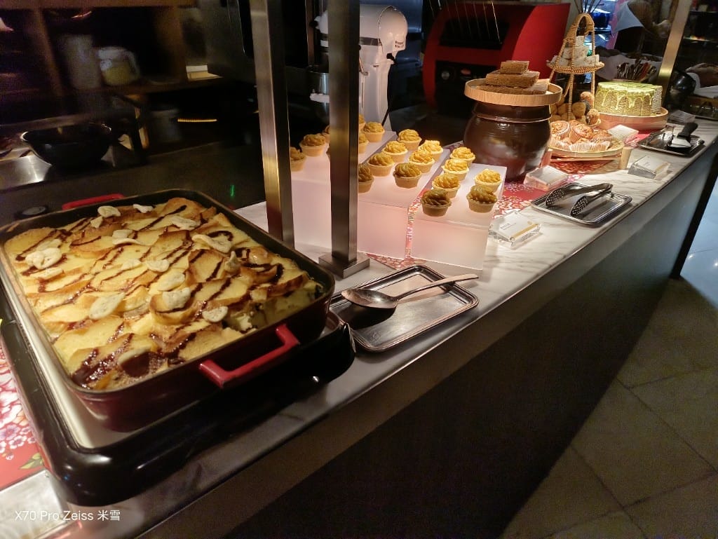 【台北吃到飽】十二廚台北喜來登大飯店25訪，平日午餐阿霞飯店美食吃到飽🍻