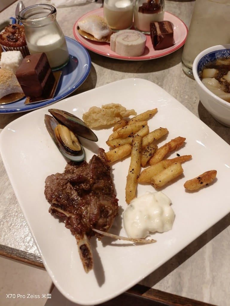 【台北吃到飽】十二廚台北喜來登大飯店25訪，平日午餐阿霞飯店美食吃到飽🍻