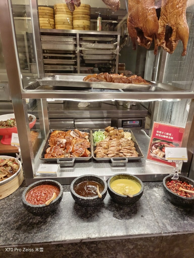 【台北吃到飽】十二廚台北喜來登大飯店25訪，平日午餐阿霞飯店美食吃到飽🍻