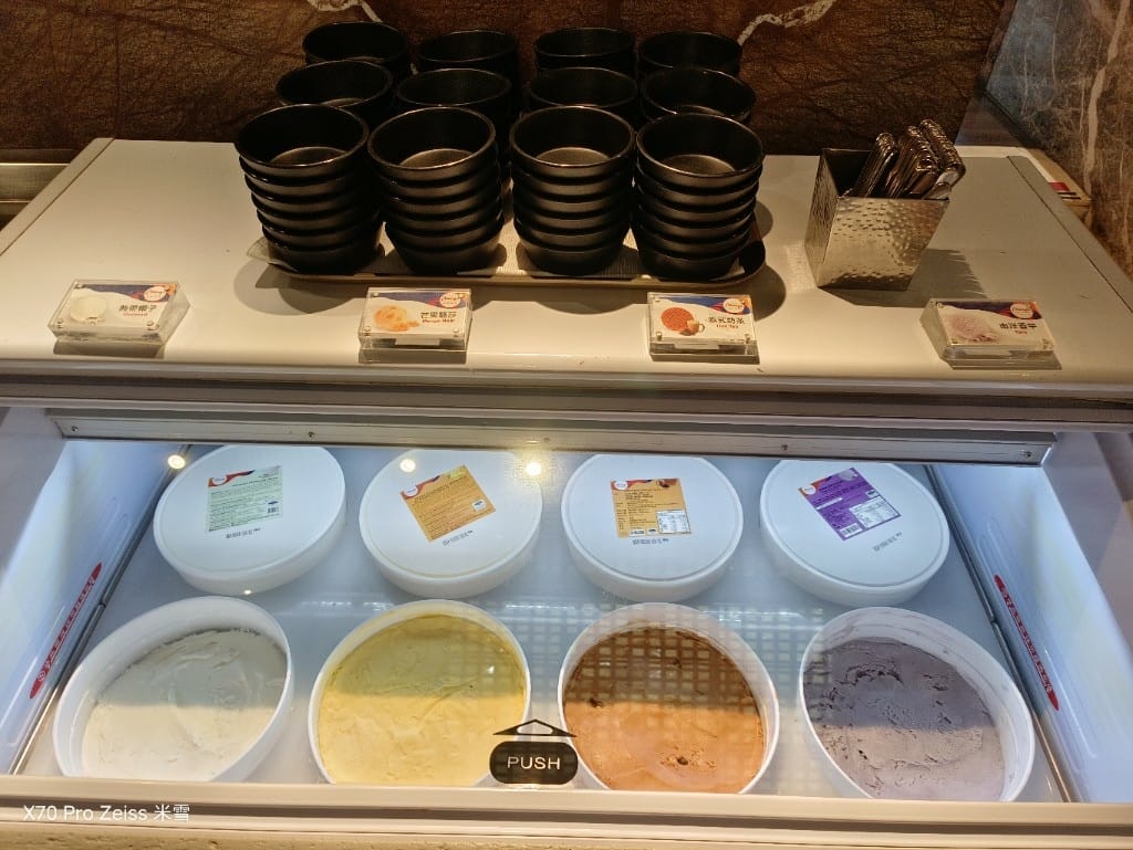 【台北吃到飽】十二廚台北喜來登大飯店25訪，平日午餐阿霞飯店美食吃到飽🍻