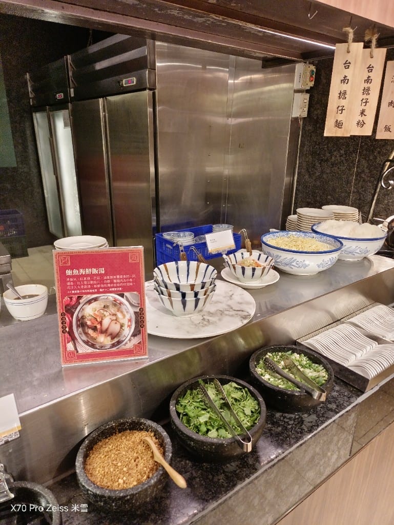 【台北吃到飽】十二廚台北喜來登大飯店25訪，平日午餐阿霞飯店美食吃到飽🍻