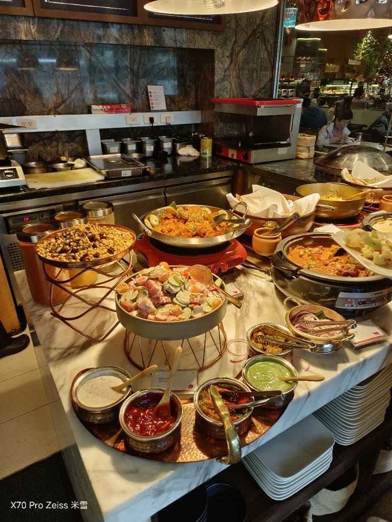 【台北吃到飽】十二廚台北喜來登大飯店25訪，平日午餐阿霞飯店美食吃到飽🍻