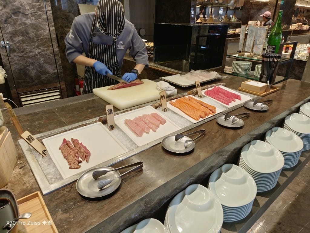 【板橋吃到飽】新板希爾頓悅市集，異國美食吃到飽❤️