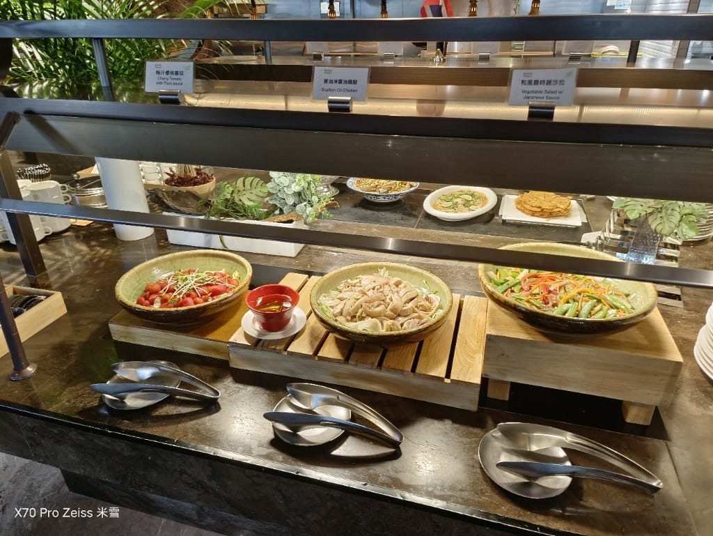 【板橋吃到飽】新板希爾頓悅市集，異國美食吃到飽❤️