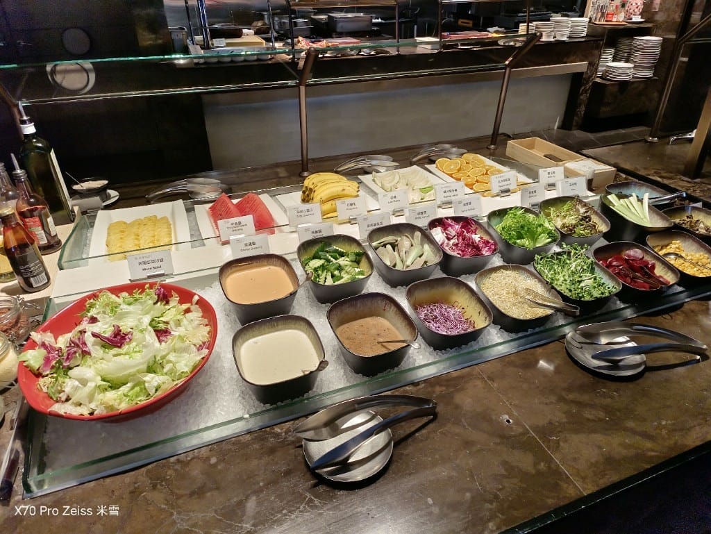 【板橋吃到飽】新板希爾頓悅市集，異國美食吃到飽❤️