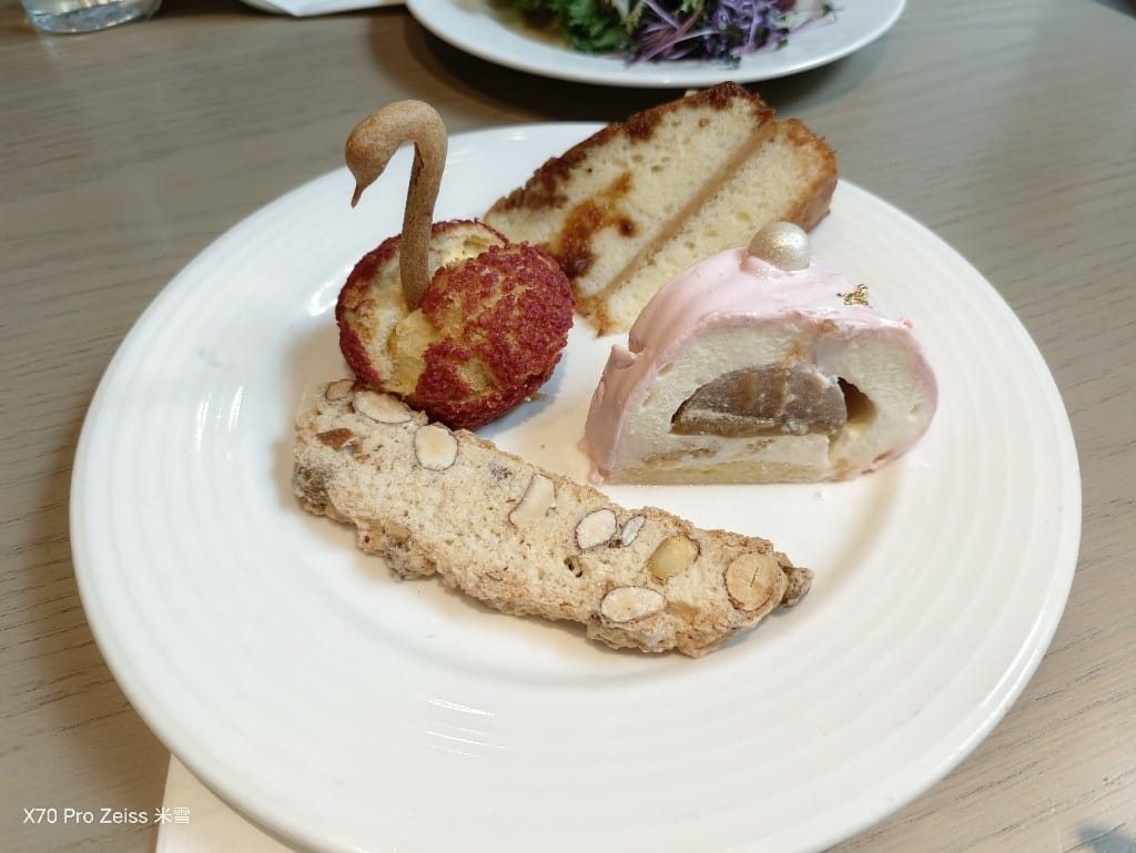【板橋吃到飽】新板希爾頓悅市集，異國美食吃到飽❤️