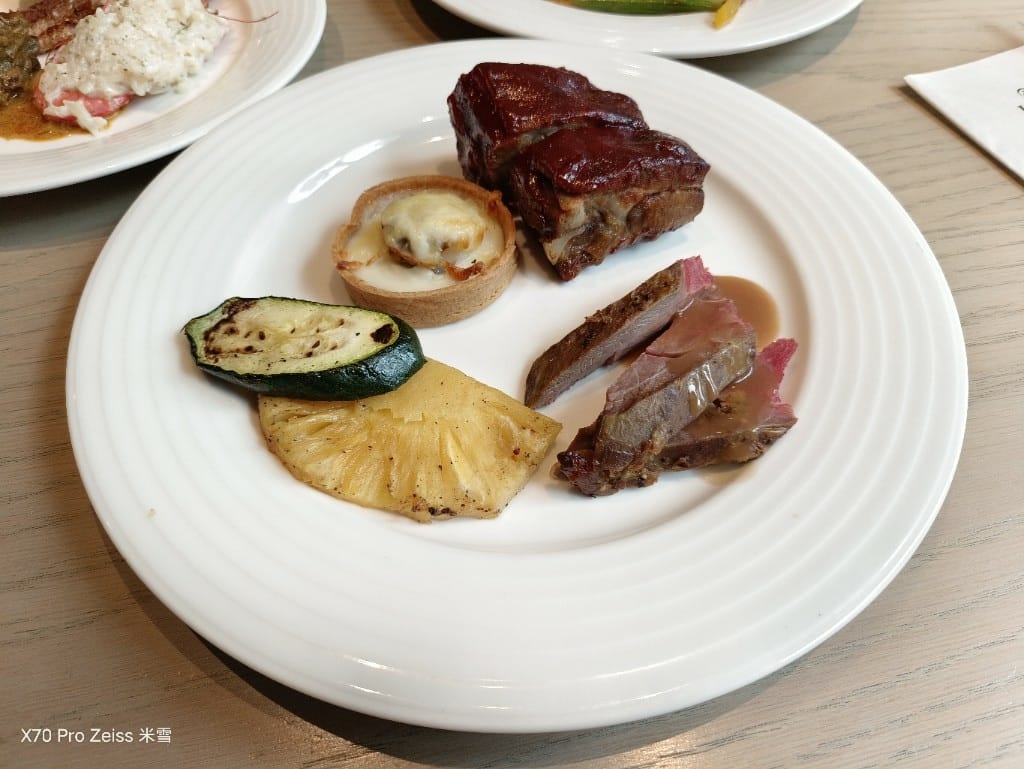【板橋吃到飽】新板希爾頓悅市集，異國美食吃到飽❤️