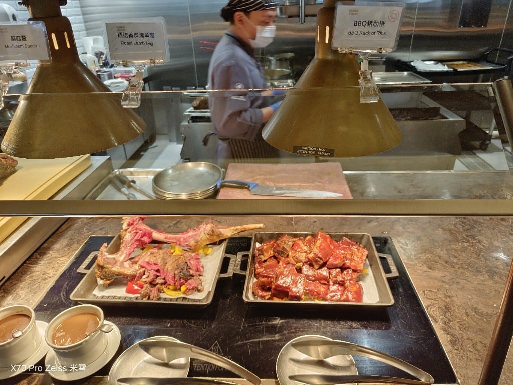 【板橋吃到飽】新板希爾頓悅市集，異國美食吃到飽❤️