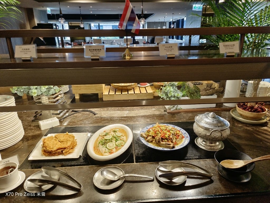 【板橋吃到飽】新板希爾頓悅市集，異國美食吃到飽❤️