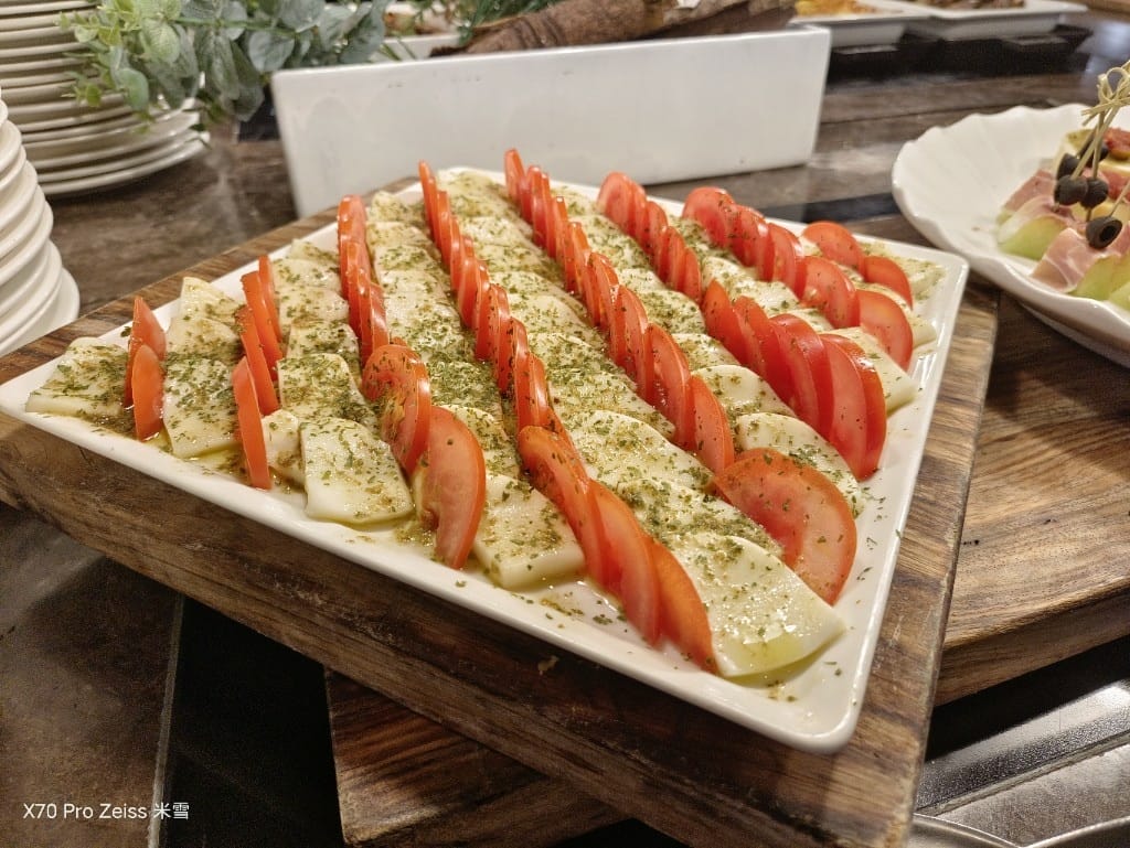 【板橋吃到飽】新板希爾頓悅市集，異國美食吃到飽❤️