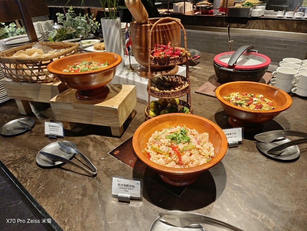【板橋吃到飽】新板希爾頓悅市集，異國美食吃到飽❤️