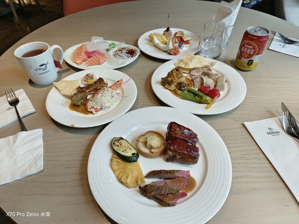 【板橋吃到飽】新板希爾頓悅市集，異國美食吃到飽❤️