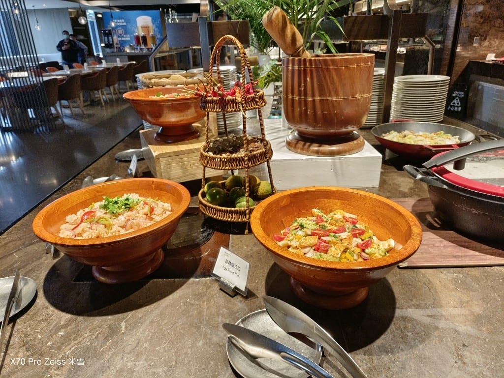 【板橋吃到飽】新板希爾頓悅市集，異國美食吃到飽❤️