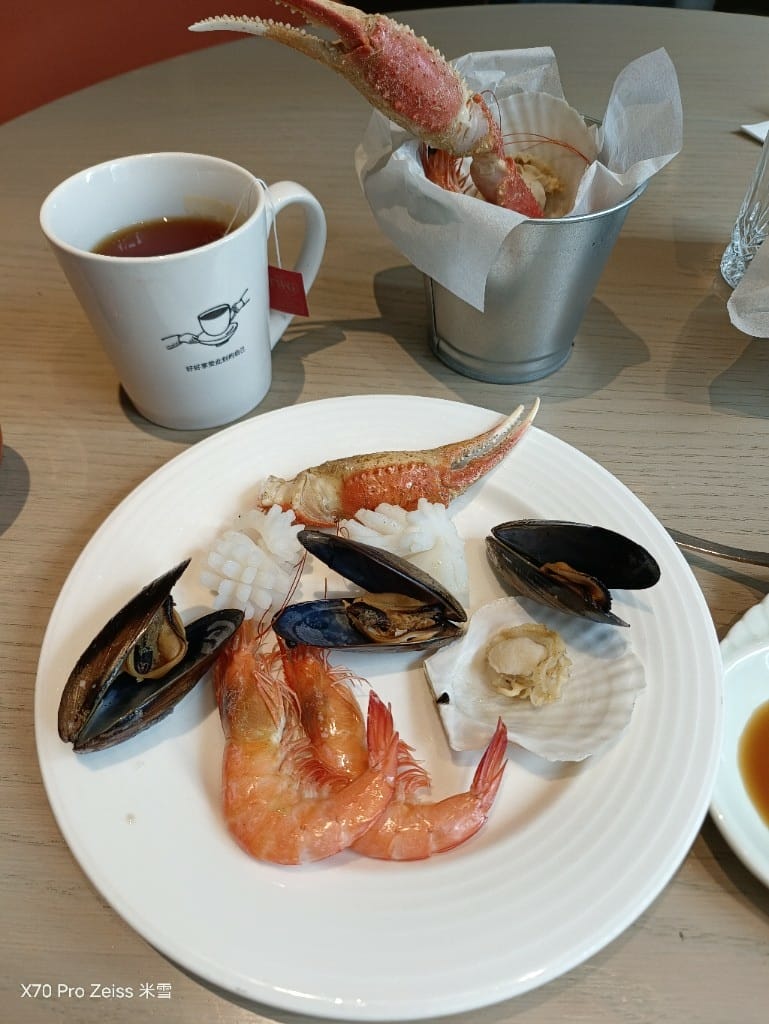 【板橋吃到飽】新板希爾頓悅市集，異國美食吃到飽❤️
