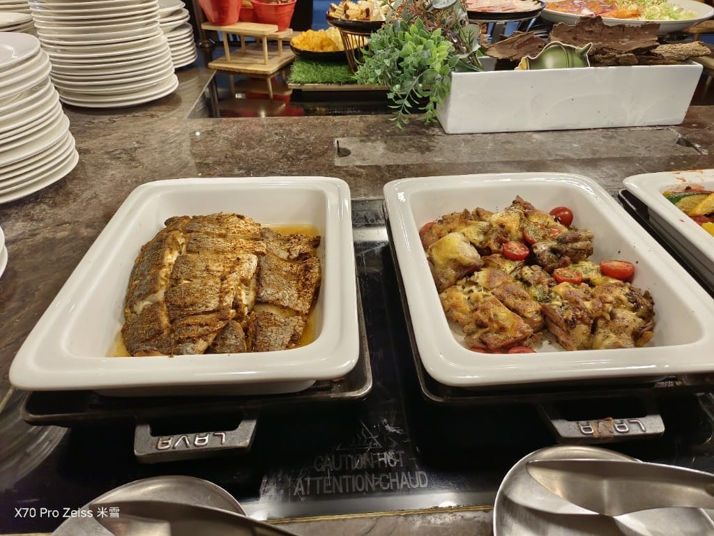 【板橋吃到飽】新板希爾頓悅市集，異國美食吃到飽❤️