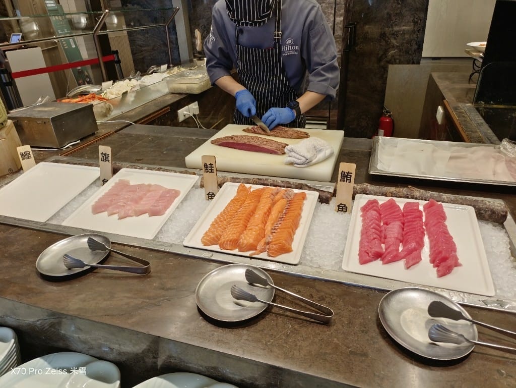 【板橋吃到飽】新板希爾頓悅市集，異國美食吃到飽❤️