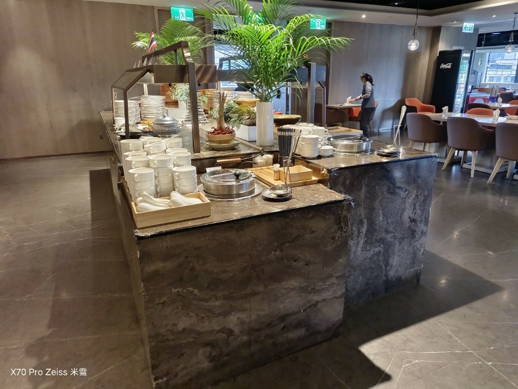 【板橋吃到飽】新板希爾頓悅市集，異國美食吃到飽❤️