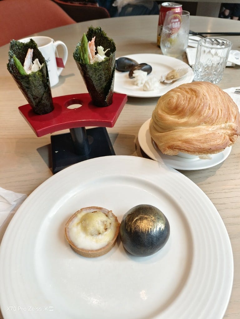 【板橋吃到飽】新板希爾頓悅市集，異國美食吃到飽❤️