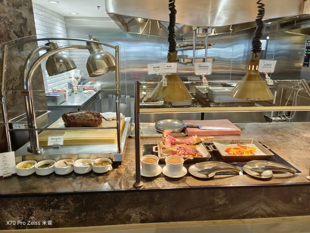 【板橋吃到飽】新板希爾頓悅市集，異國美食吃到飽❤️