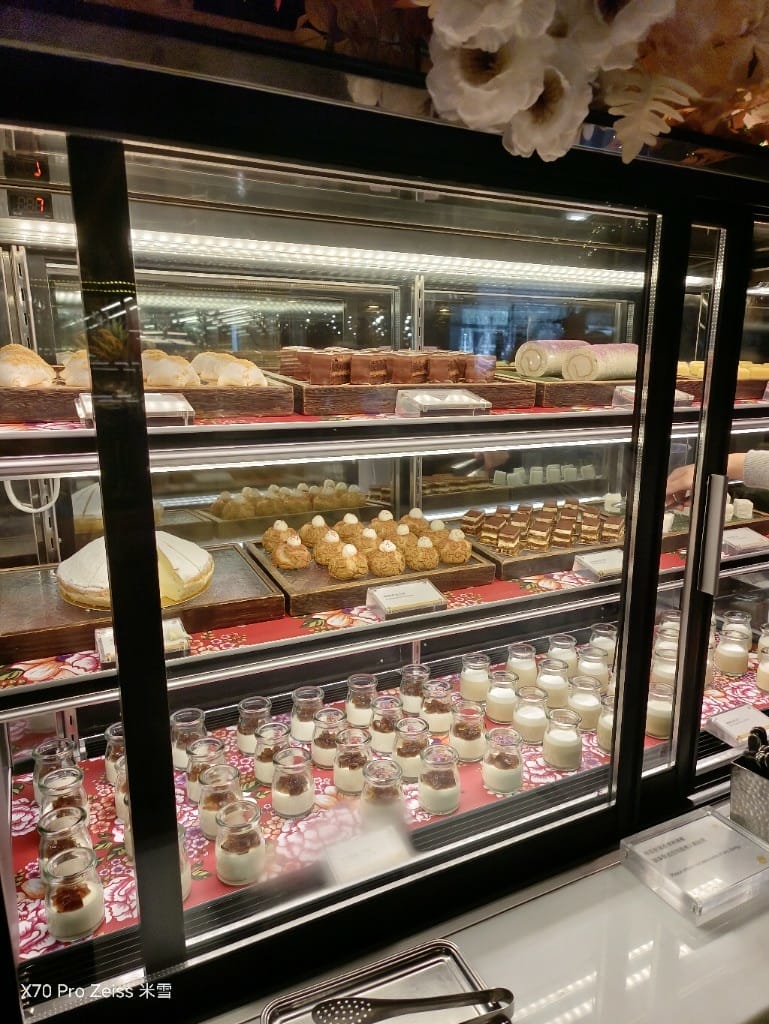 【台北吃到飽】十二廚台北喜來登大飯店26訪，平日午餐阿霞飯店美食吃到飽🍻