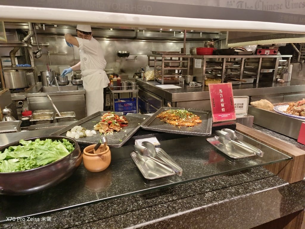 【台北吃到飽】十二廚台北喜來登大飯店26訪，平日午餐阿霞飯店美食吃到飽🍻