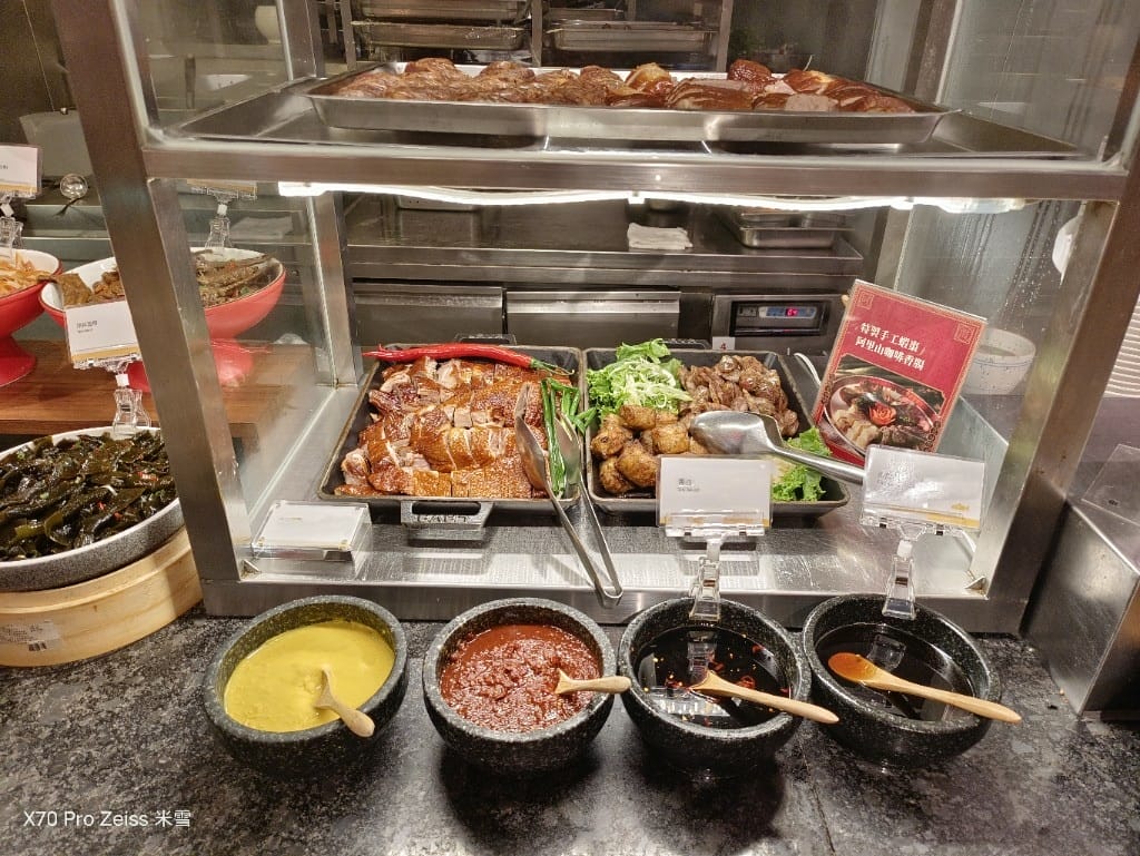 【台北吃到飽】十二廚台北喜來登大飯店26訪，平日午餐阿霞飯店美食吃到飽🍻