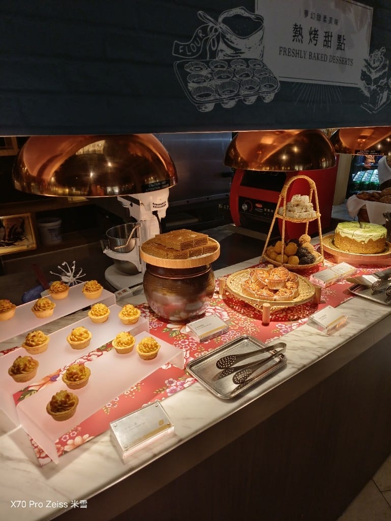 【台北吃到飽】十二廚台北喜來登大飯店26訪，平日午餐阿霞飯店美食吃到飽🍻