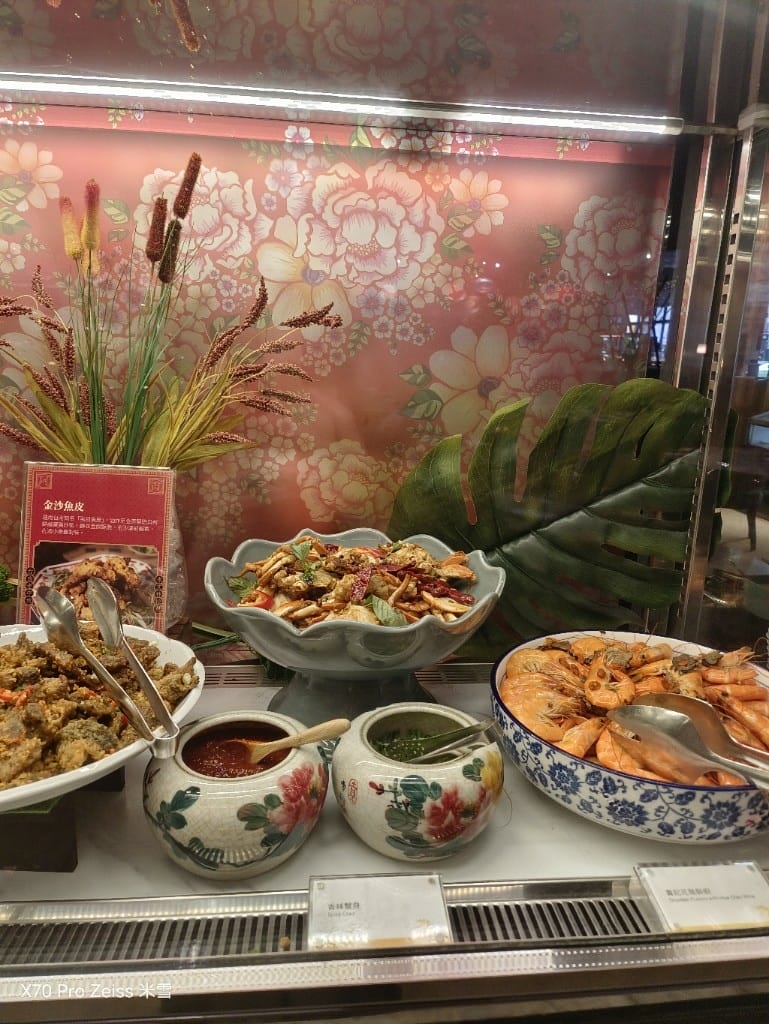 【台北吃到飽】十二廚台北喜來登大飯店26訪，平日午餐阿霞飯店美食吃到飽🍻