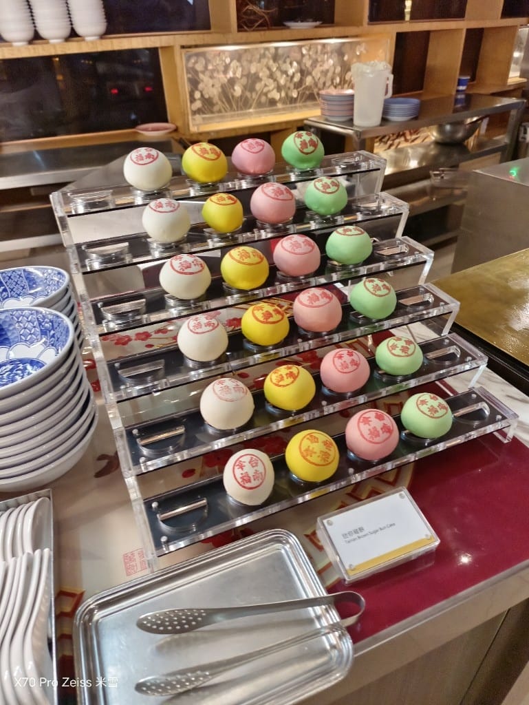 【台北吃到飽】十二廚台北喜來登大飯店26訪，平日午餐阿霞飯店美食吃到飽🍻