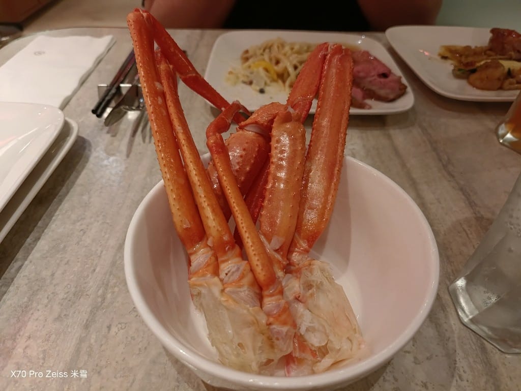【台北吃到飽】十二廚台北喜來登大飯店26訪，平日午餐阿霞飯店美食吃到飽🍻