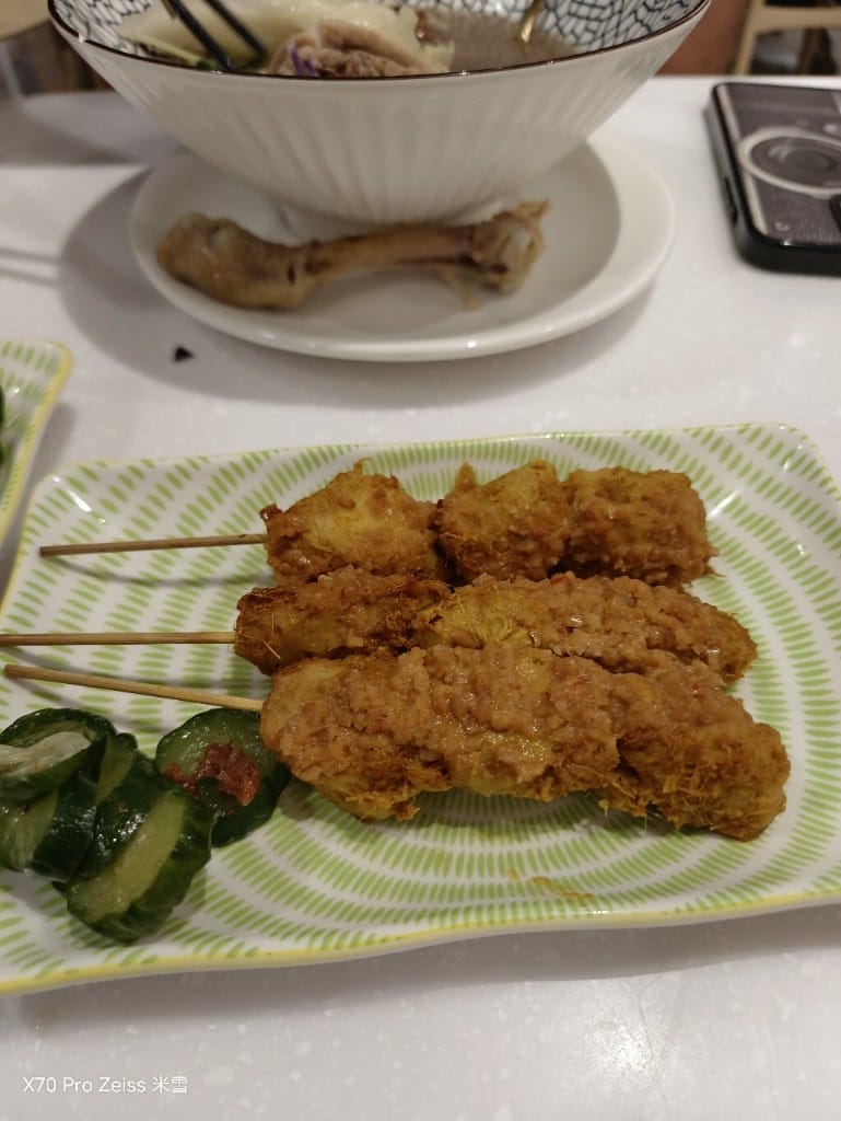 【桃園火車站美食】彩湯食&芋叔叔芋頭球