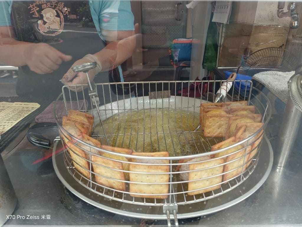 【桃園火車站美食】彩湯食&芋叔叔芋頭球