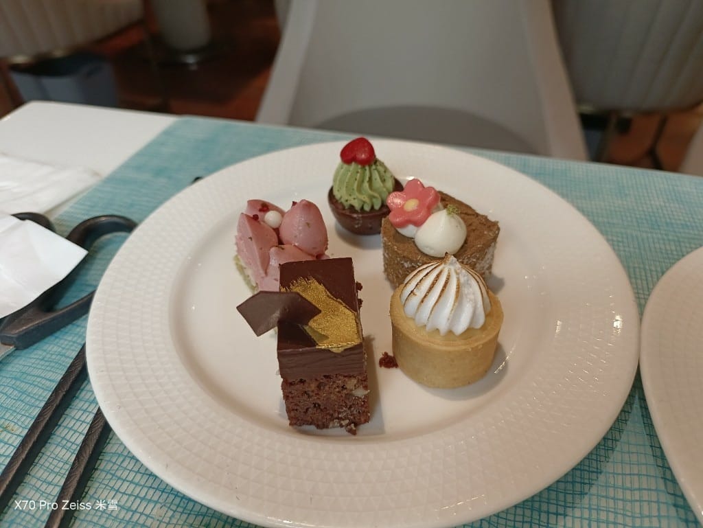 【台北吃到飽】美福彩匯午餐31訪，金卡會員買一送一❤️