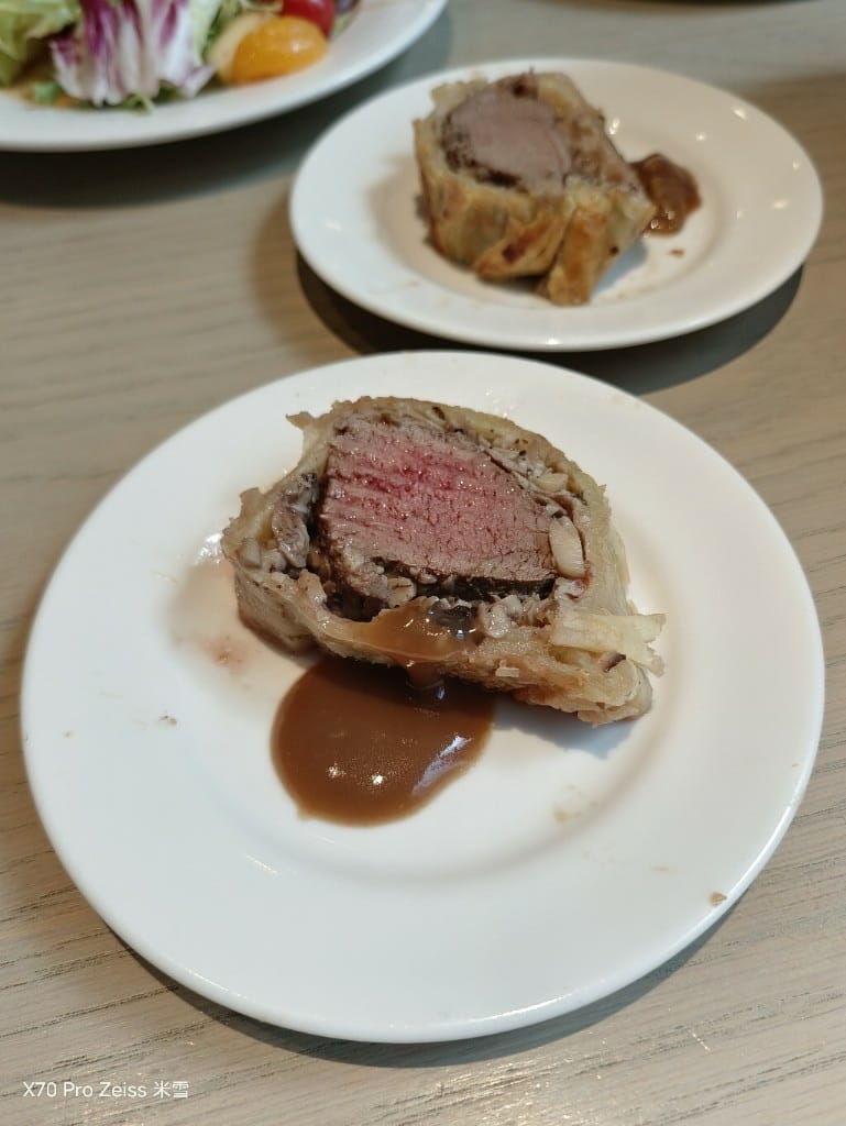【板橋吃到飽】新板希爾頓悅市集，六月開始威靈頓牛排吃到飽❤️