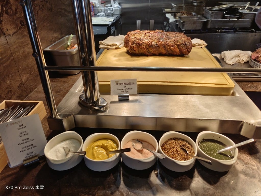 【板橋吃到飽】新板希爾頓悅市集，六月開始威靈頓牛排吃到飽❤️
