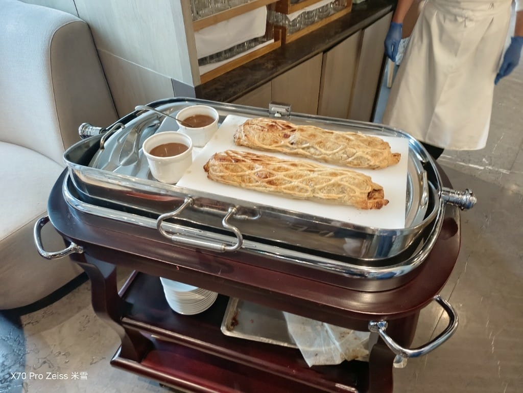 【板橋吃到飽】新板希爾頓悅市集，六月開始威靈頓牛排吃到飽❤️