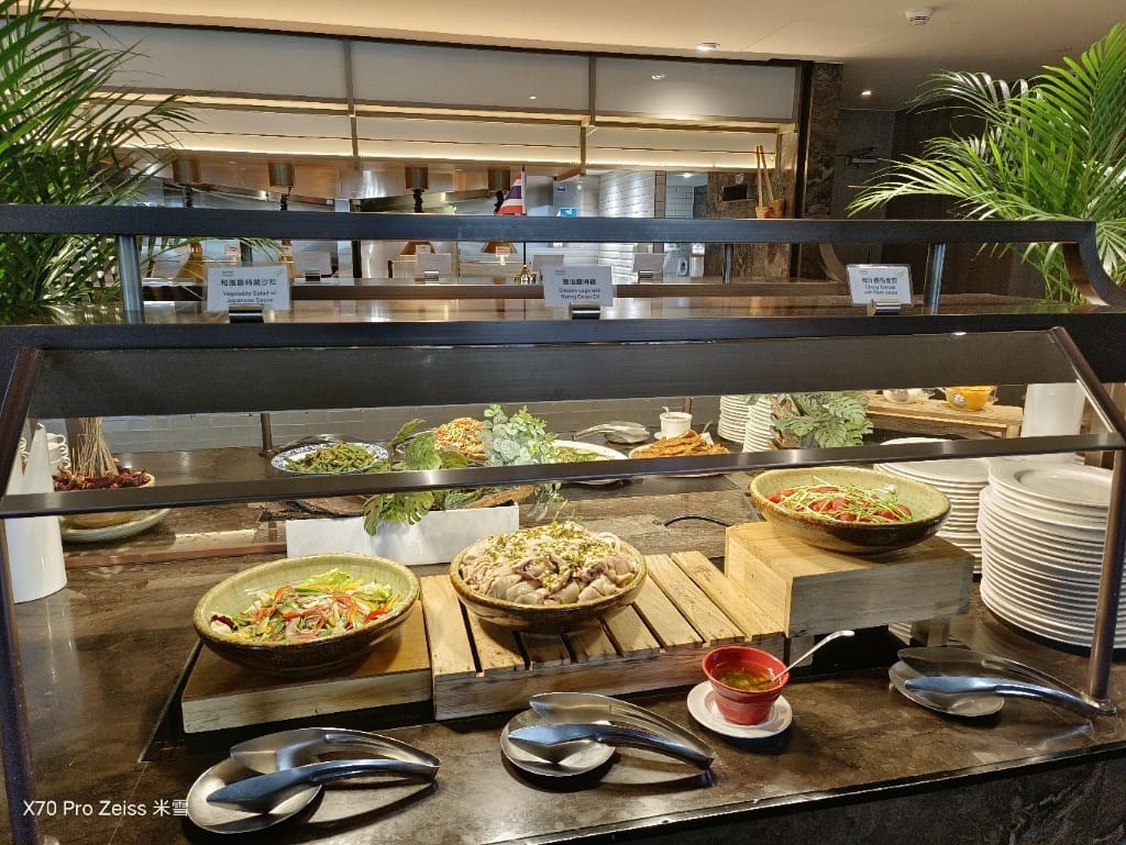 【板橋吃到飽】新板希爾頓悅市集，六月開始威靈頓牛排吃到飽❤️