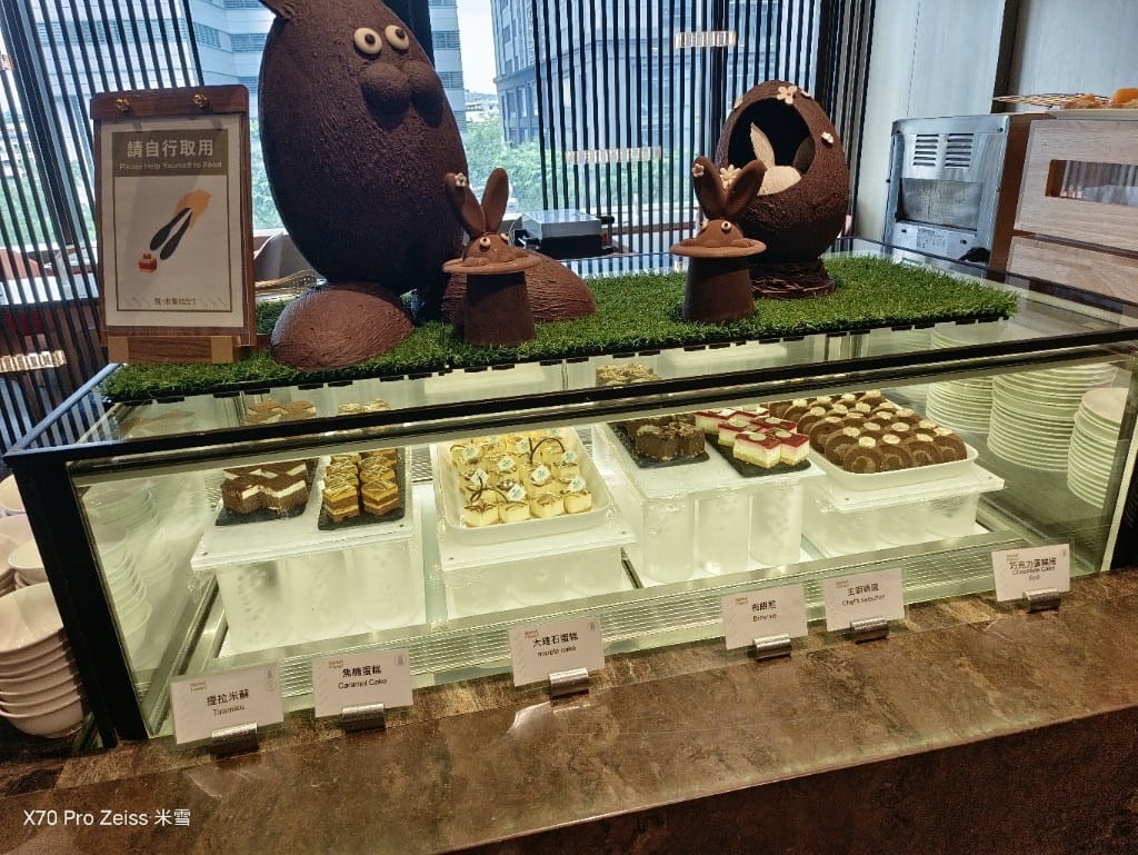 【板橋吃到飽】新板希爾頓悅市集，六月開始威靈頓牛排吃到飽❤️