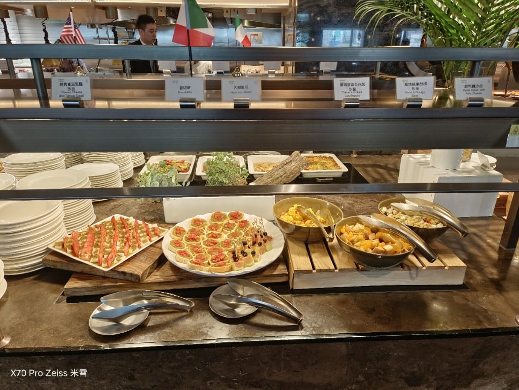 【板橋吃到飽】新板希爾頓悅市集，六月開始威靈頓牛排吃到飽❤️