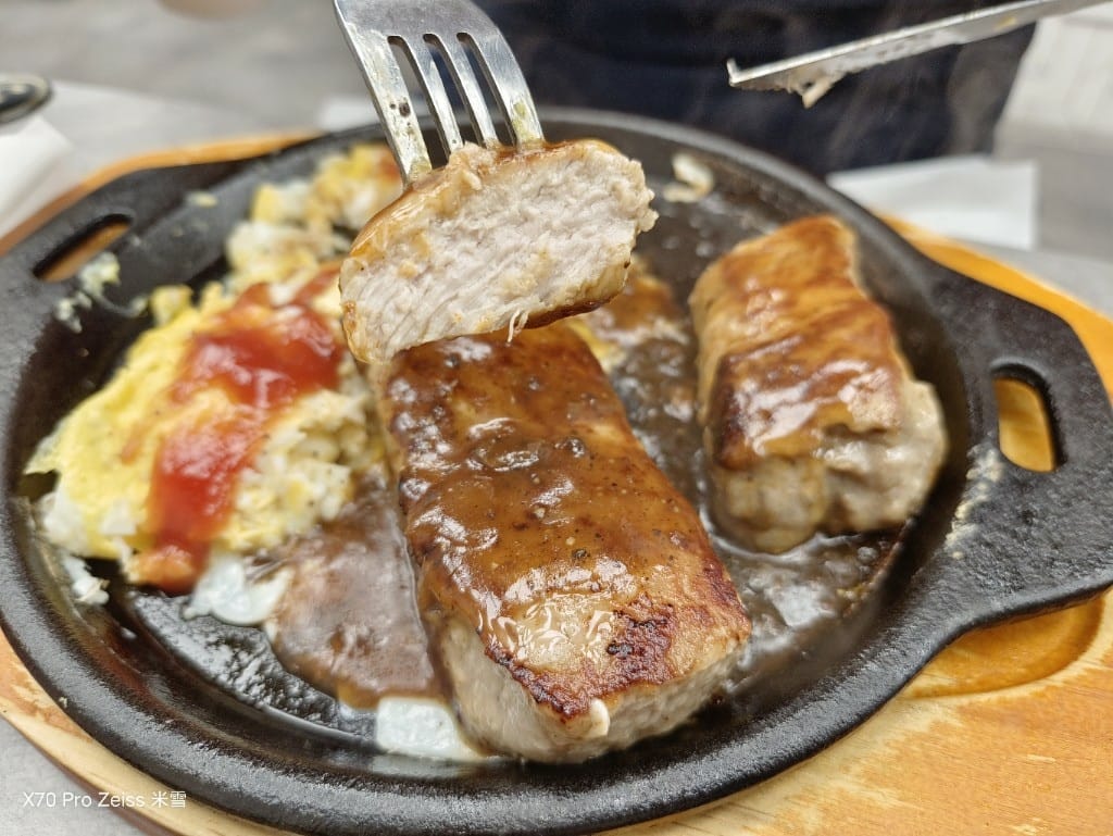 【新莊美食】樂陽牛排館，再訪不到$200的平價好吃牛排館，還有酥皮濃湯哦！