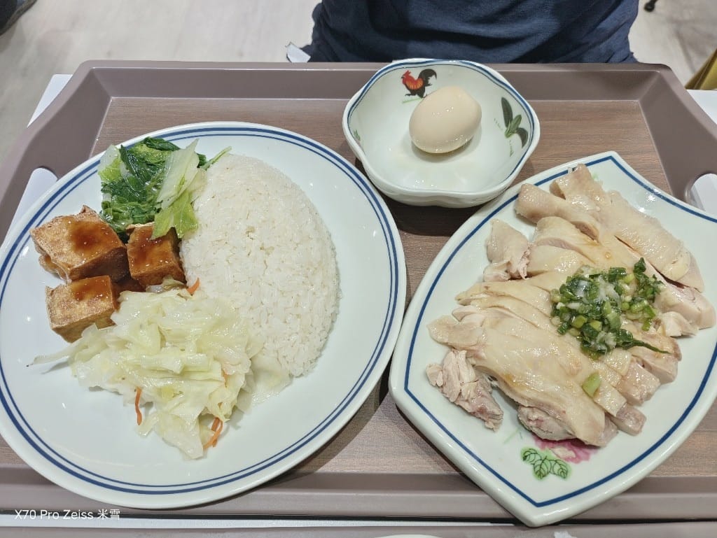 【新莊美食】好吃雞海南雞飯新莊新泰店，軟嫩好吃的平價海南雞飯3訪❤️