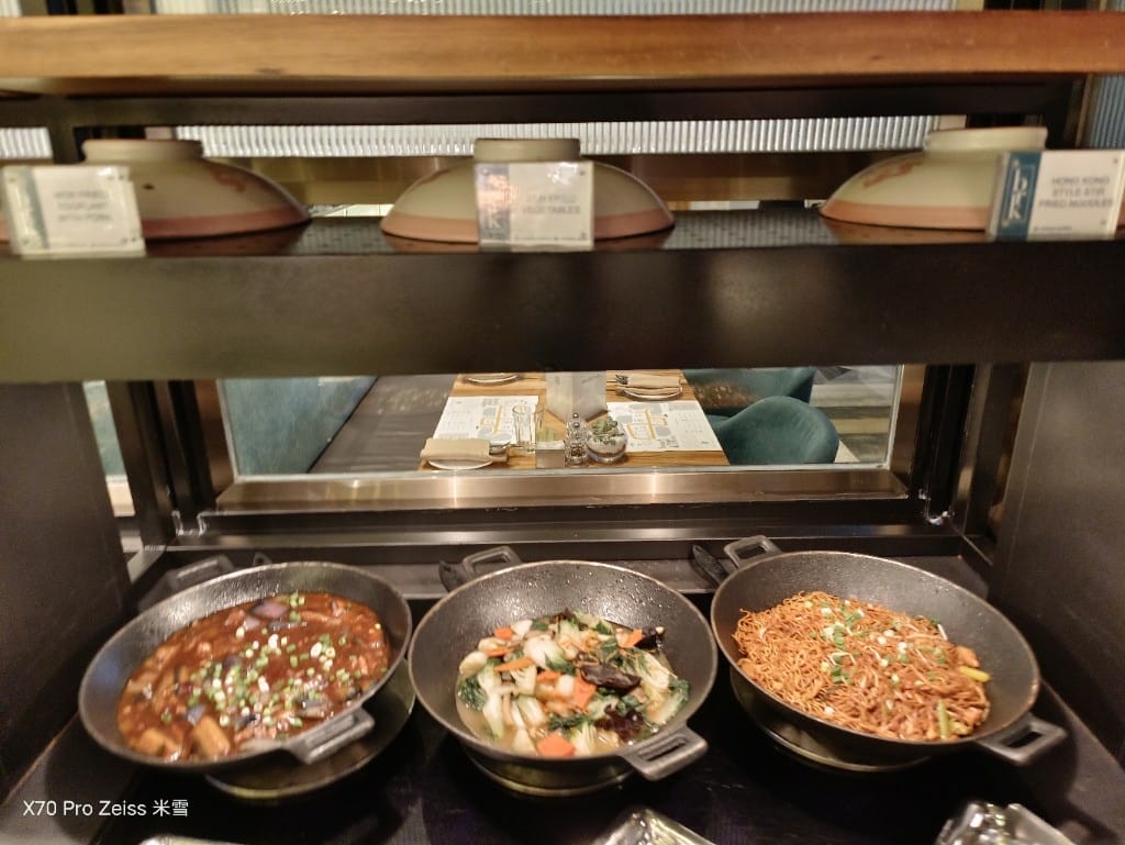 【新加坡美食】JW Marriott Hotel Singapore,Beach Road Kitchen 晚餐,buffet生蠔雪蟹腳吃到飽❤️ - 第5張圖 【新加坡美食】JW Marriott Hotel Singapore,Beach Road Kitchen 晚餐,buffet生蠔雪蟹腳吃到飽❤️