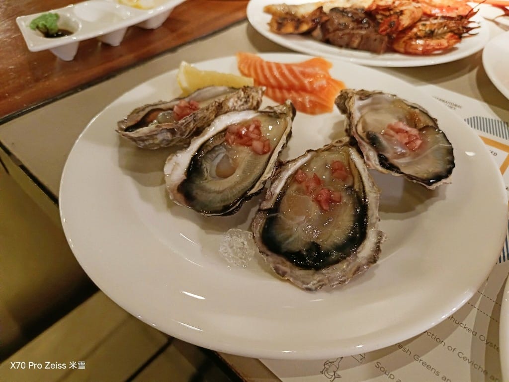 【新加坡美食】JW Marriott Hotel Singapore,Beach Road Kitchen 晚餐,buffet生蠔雪蟹腳吃到飽❤️ - 第26張圖 【新加坡美食】JW Marriott Hotel Singapore,Beach Road Kitchen 晚餐,buffet生蠔雪蟹腳吃到飽❤️