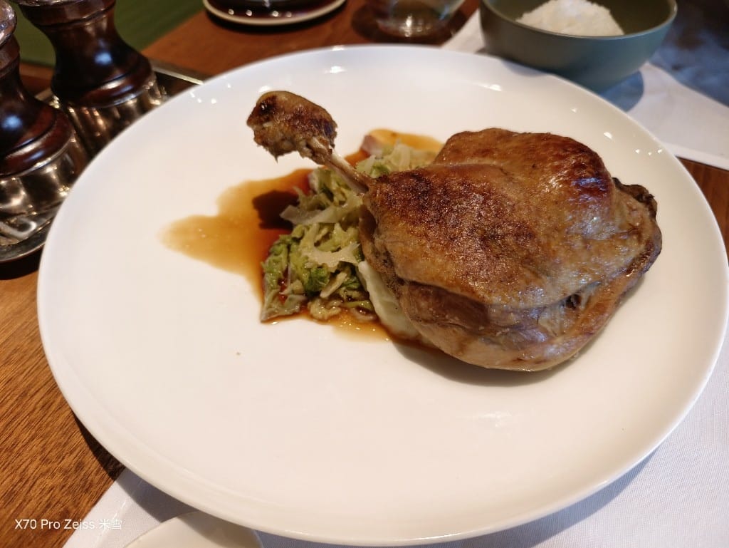 【桃園機場一航&香港國泰頭等貴賓室】ThePIER玉衡堂、TheWING寰宇堂、香港美運貴賓室、香港鏞記、桃園國泰貴賓室、畢卓樂地吃飽飽
