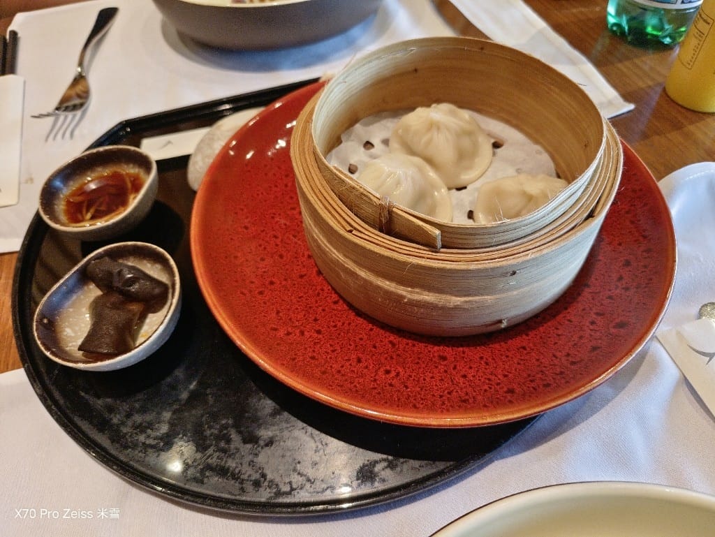 【桃園機場一航&香港國泰頭等貴賓室】ThePIER玉衡堂、TheWING寰宇堂、香港美運貴賓室、香港鏞記、桃園國泰貴賓室、畢卓樂地吃飽飽