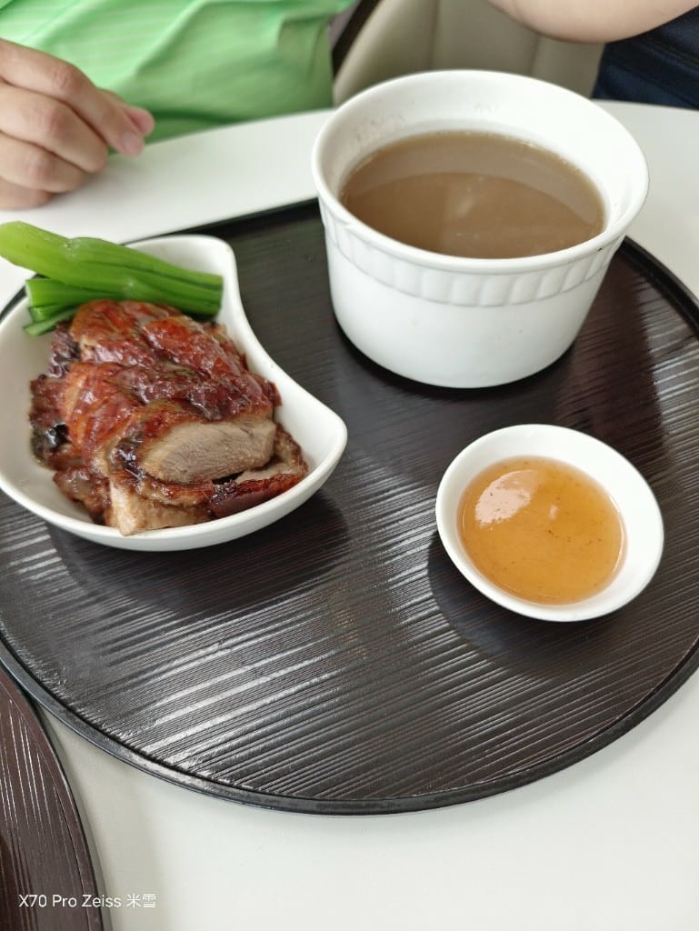 【桃園機場一航&香港國泰頭等貴賓室】ThePIER玉衡堂、TheWING寰宇堂、香港美運貴賓室、香港鏞記、桃園國泰貴賓室、畢卓樂地吃飽飽