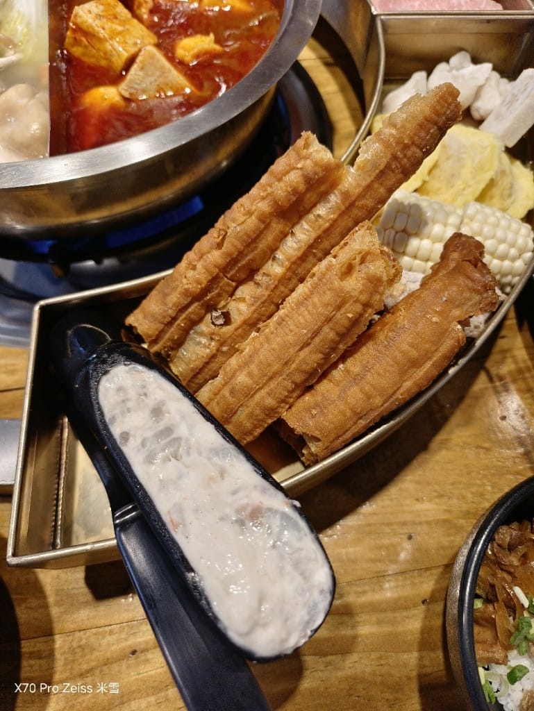 【新莊美食】米麻辣鴛鴦鍋，第一名燒肉新品牌，當日壽星送龍蝦耶！