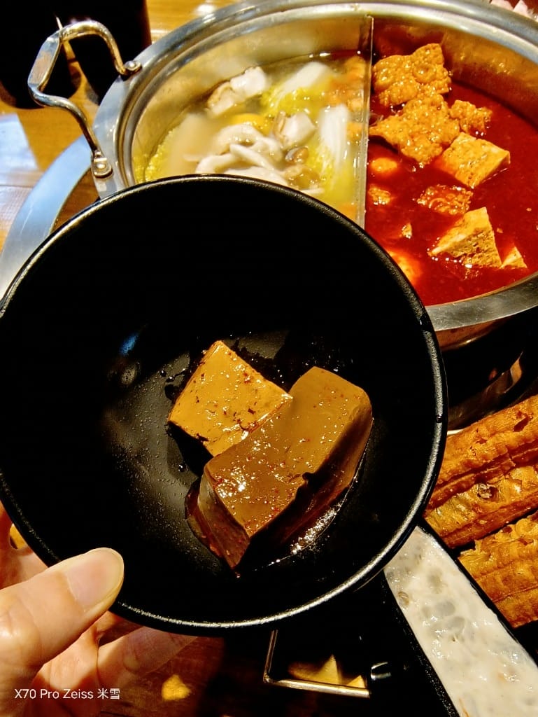【新莊美食】米麻辣鴛鴦鍋，第一名燒肉新品牌，當日壽星送龍蝦耶！