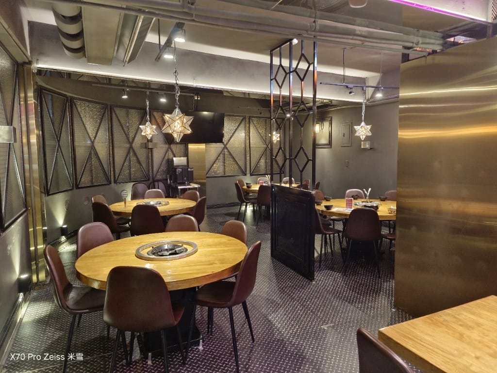 【新莊美食】米麻辣鴛鴦鍋，第一名燒肉新品牌，當日壽星送龍蝦耶！